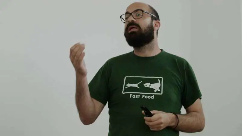 «Το σχολείο αλλιώς»: Μια ομιλία του εκπαιδευτικού Άγγελου Πατσιά (Βίντεο)