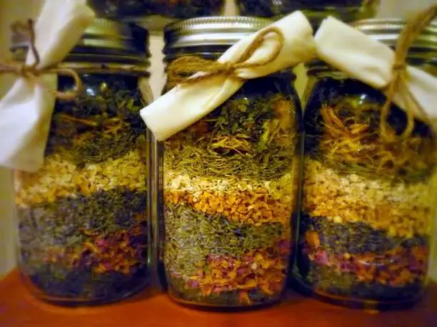 https://enallaktikidrasi.com/2017/02/fytotherapeia-anupervliti-dynami-therapeutikwn-fytwn/