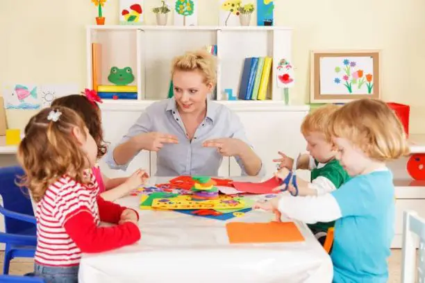 https://enallaktikidrasi.com/2017/02/ithiki-noimosini-einai-pws-kalliergisete-paidi/