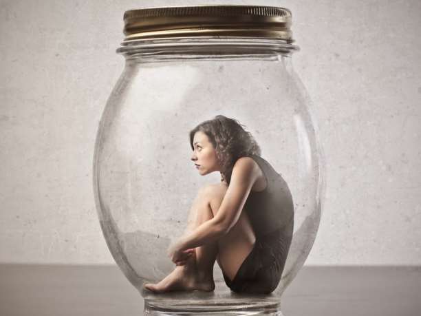 https://enallaktikidrasi.com/2017/02/kathimerinoi-anthropinoi-asiniditoi-psyxikoi-mixanismoi/