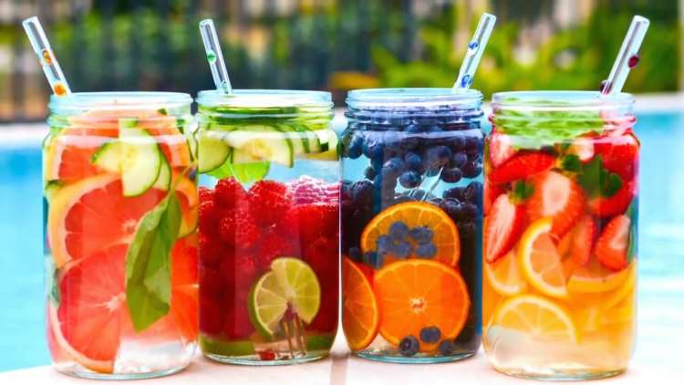Αρωματικό νερό με φρούτα για μείωση βάρους, απομάκρυνση τοξινών και λιγότερες φλεγμονές