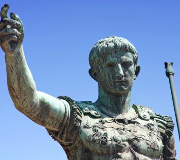 Τι μας δίδαξε ο Ιούλιος Καίσαρας για την ηγεσία και το μάνατζμεντ