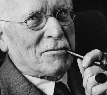 20 πολύτιμα αποφθέγματα από τον Carl Jung για να κατανοήσετε σε βάθος τον εαυτό σας