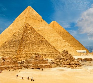 Νέος πάπυρος ρίχνει φως στο μυστήριο κατασκευής των Πυραμίδων της Γκίζας