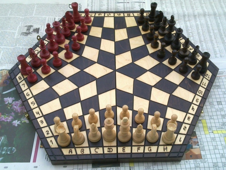 Σκάκι για τρεις παίκτες; Κι όμως υπάρχει και είναι όσο τρελό φαίνεται!