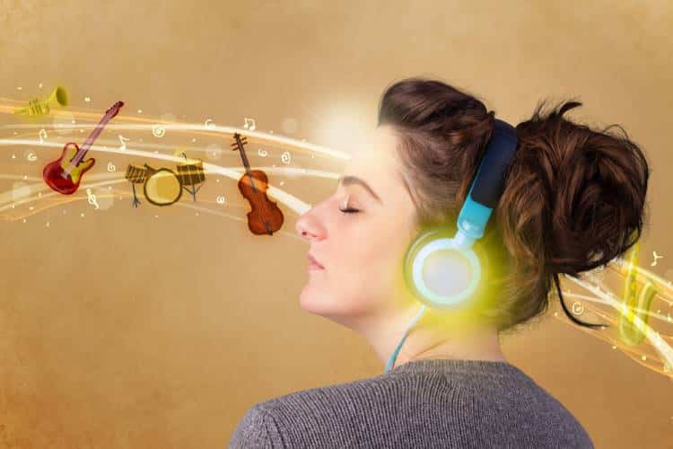 Το αγαπημένο σας τραγούδι αναζωογονεί τον εγκέφαλό σας: Πώς η μουσική μας αλλάζει  