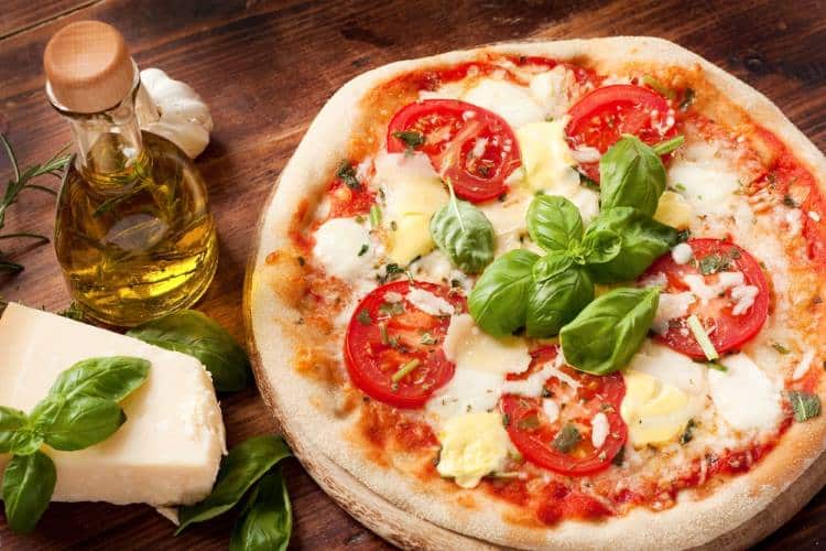 Υπάρχει υγιεινή πίτσα; Αυτές οι 3 συνταγές αποδεικνύουν πως ναι