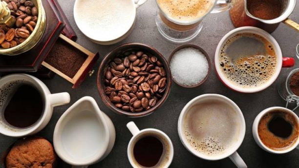 Ο καλύτερος τρόπος να πίνετε τον καφέ σας και 3 υγιεινά εναλλακτικά ροφήματα