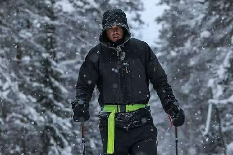 Ο Μάριος Γιαννάκου, αρθρογράφος της Εναλλακτικής Δράσης τερματίζει αγώνα 150 χιλιομέτρων στην Αρκτική με τα πόδια
