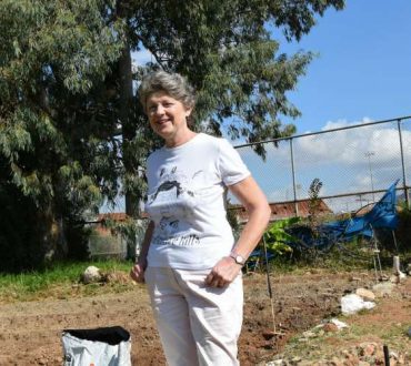 Ρίτα Χαριτάκη: Μια Ιταλίδα ακτιβίστρια που ζει για σχεδόν 40 χρόνια στην Ελλάδα και κάνει τη διαφορά