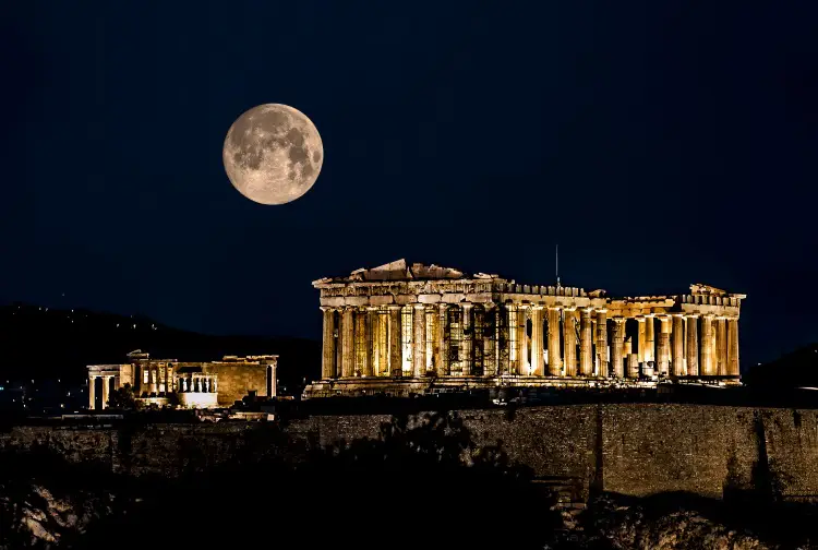 Αυγουστιάτικη Πανσέληνος 2018: Δωρεάν εκδηλώσεις σε αρχαιολογικούς χώρους και μουσεία της χώρας