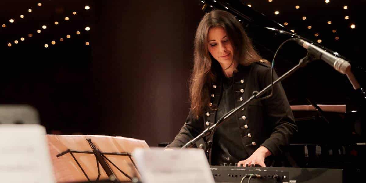 Μαρία Κοτρότσου: Η δημιουργός του καινούριου είδους μουσικής Instelect!