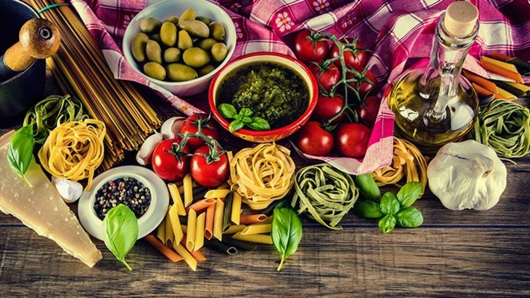 Έρευνα: Η μεσογειακή διατροφή συνδέεται με μικρότερο κίνδυνο εμφάνισης κατάθλιψης