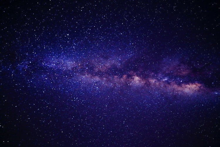 Οι αστροφυσικοί μέτρησαν για πρώτη φορά το φως των αστεριών