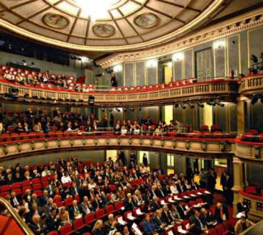Εθνικό Θέατρο: Οι ακριτικές περιοχές μπορούν πια να παρακολουθήσουν «απευθείας» παραστάσεις