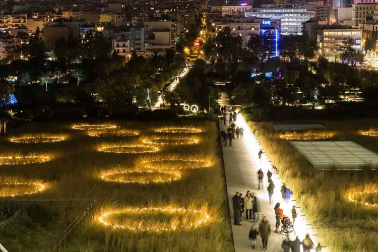 Το ίδρυμα Σταύρος Νιάρχος υποδέχτηκε τα Χριστούγεννα με ένα μαγευτικό γιορτινό σκηνικό (φωτογραφίες)