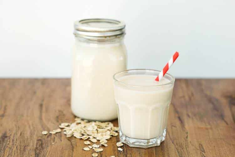 Γάλα βρώμης: Το πιο υγιεινό γάλα φυτικής προέλευσης