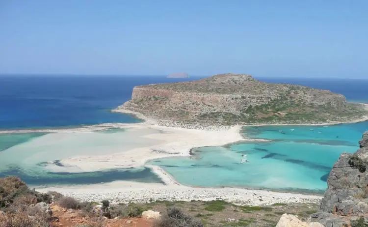 TripAdvisor: 2 ελληνικές παραλίες βρίσκονται ανάμεσα στις καλύτερες παγκοσμίως για το 2019