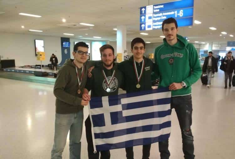 Έλληνες φοιτητές σάρωσαν τα βραβεία και τα μετάλλια σε διεθνή διαγωνισμό μαθηματικών