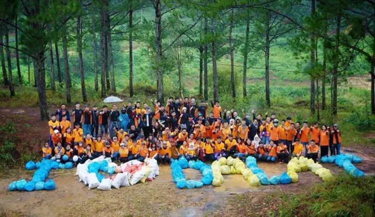 «Trashtag Challenge»: Η νέα διαδικτυακή πρόκληση που κάνει καλό στον πλανήτη μας (φωτογραφίες)