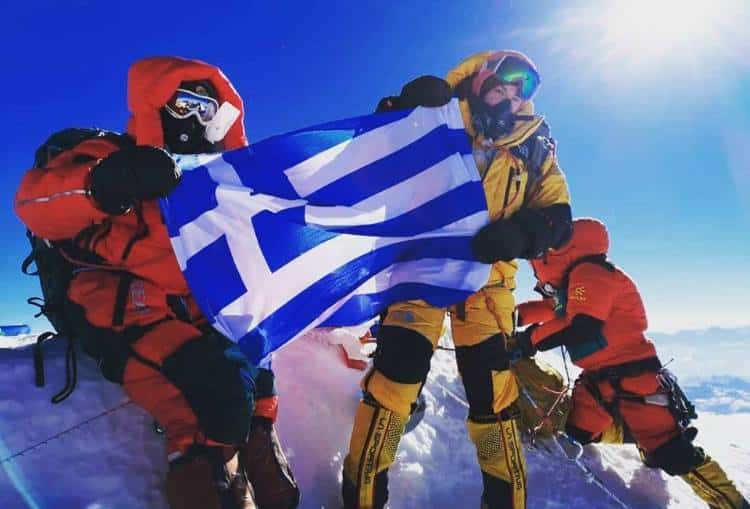 Δύο Ελληνίδες έφτασαν για πρώτη φορά στην υψηλότερη κορυφή του κόσμου στο Έβερεστ