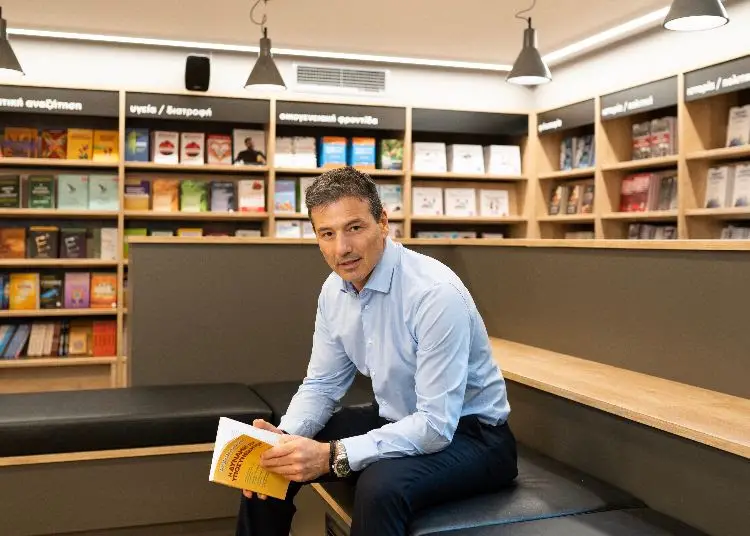 Βιβλία με θέα τη ζωή! Νέος χώρος Διόπτρα Books & Life στο κέντρο της Αθήνας