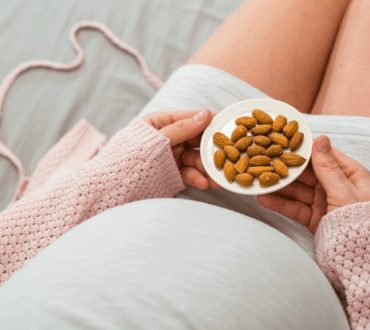 Η κατανάλωση ξηρών καρπών στην εγκυμοσύνη βελτιώνει την εγκεφαλική υγεία των παιδιών