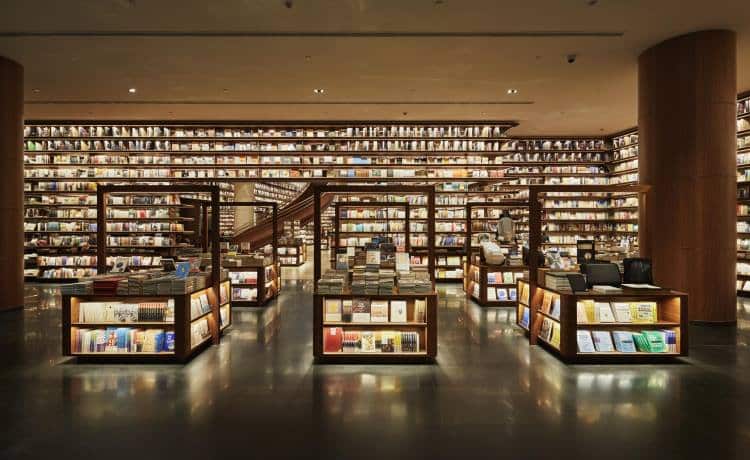 Κίνα: Το πιο εντυπωσιακό βιβλιοπωλείο του κόσμου που μοιάζει με γκαλερί τέχνης (φωτογραφίες)