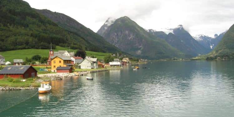 Mundal: Το νορβηγικό χωριό που έχει περισσότερα βιβλία παρά κατοίκους (φωτογραφίες)