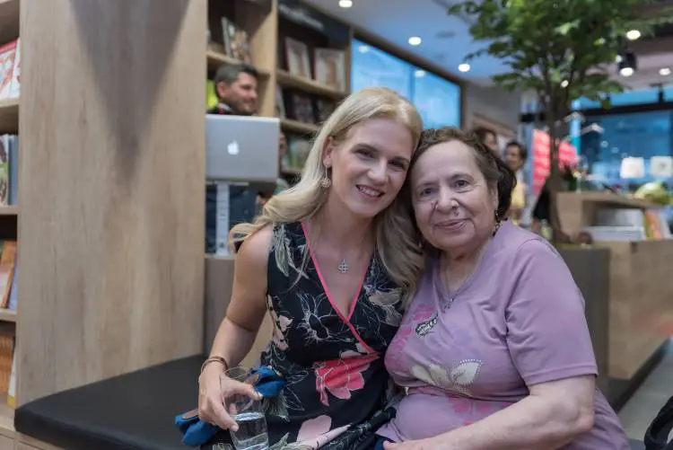 Εγκαίνια του νέου χώρου των εκδόσεων Διόπτρα | Books & Life