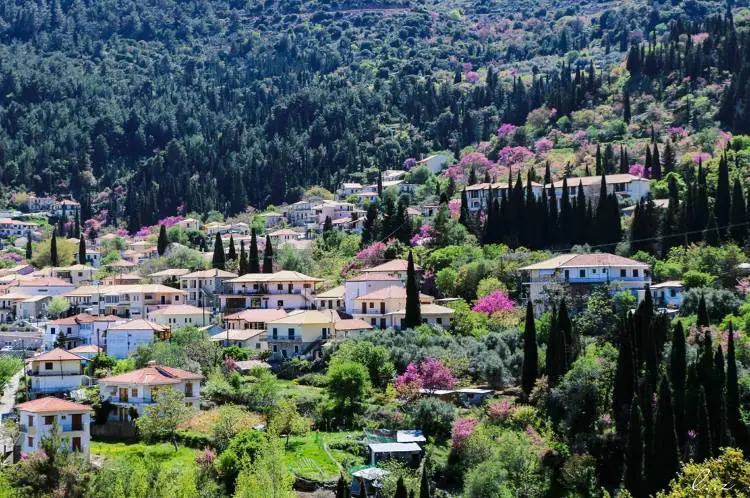 10 από τα πιο όμορφα χωριά των Ελληνικών νησιών (Φωτογραφίες)