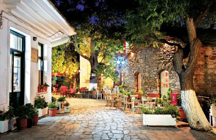 10 από τα πιο όμορφα χωριά των Ελληνικών νησιών (Φωτογραφίες)