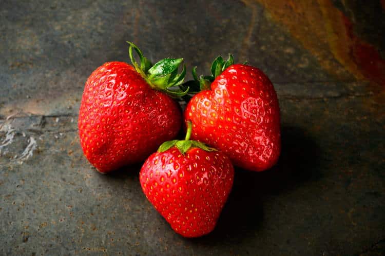 8 φρούτα που περιέχουν τη λιγότερη ζάχαρη