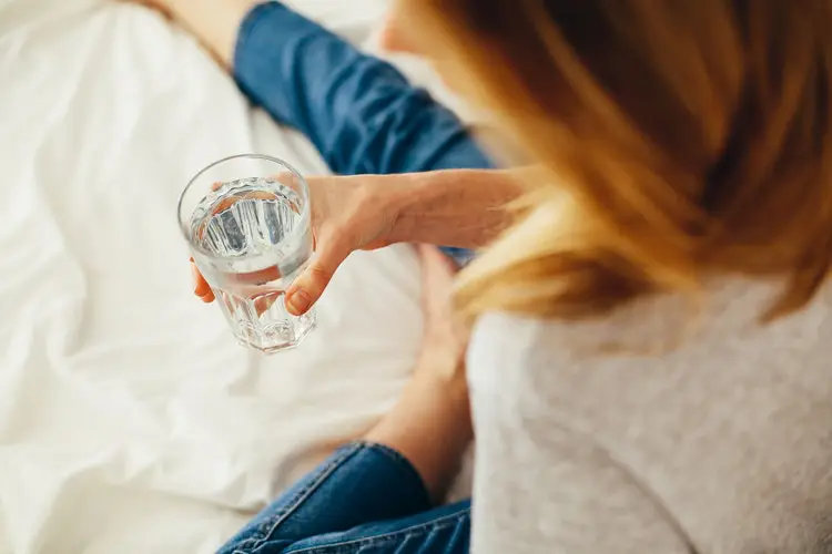 Ποια οφέλη μας προσφέρει ένα ποτήρι νερό πριν από κάθε γεύμα
