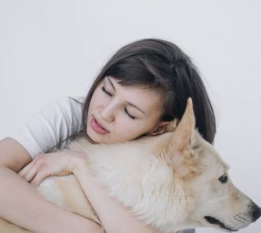 Pet Therapy: Πώς τα ζώα και οι άνθρωποι θεραπεύουν ο ένας τον άλλο