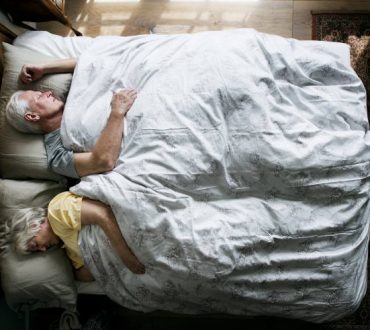 Τα μοτίβα ύπνου μπορούν να «προδώσουν» την εμφάνιση της νόσου Αλτσχάιμερ
