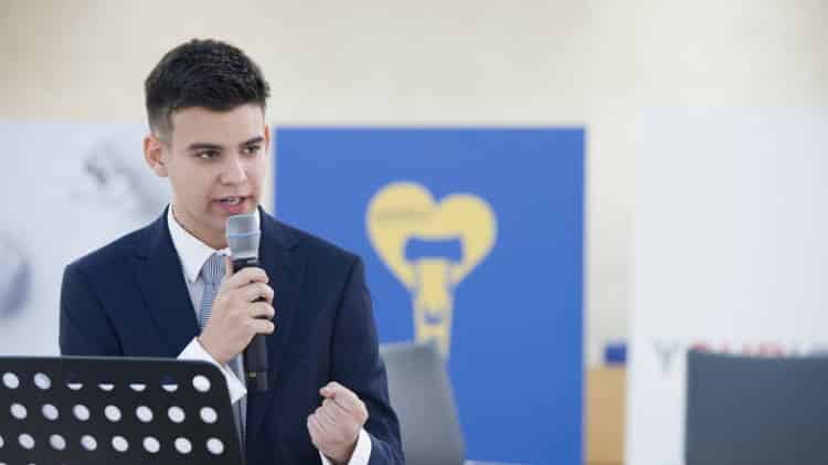 17χρονος Έλληνας μαθητής είναι υποψήφιος για το Διεθνές Βραβείο Ειρήνης για Παιδιά