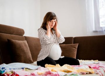 Κατάθλιψη και εγκυμοσύνη: Πώς συνδέονται και ποια είναι τα συμπτώματα