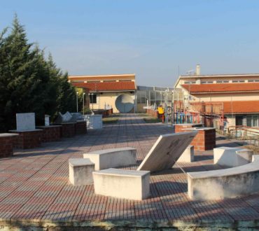 Το μοναδικό ελληνικό σχολείο που έχει αστρονομικό παρατηρητήριο και πάρκο ηλιακών ρολογιών βρίσκεται στη Δράμα
