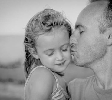 Έρευνα: Η ψυχική υγεία του πατέρα επηρεάζει τη συναισθηματική ζωή και ψυχολογία του παιδιού