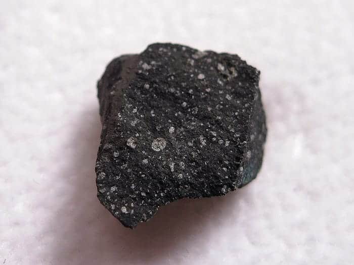 Το αρχαιότερο υλικό της γης βρέθηκε σε μετεωρίτη της Αυστραλίας και είναι κόκκοι αστερόσκονης