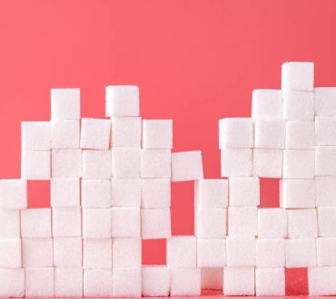 Όσο περισσότερη ζάχαρη καταναλώνουμε, τόσο λιγότερες βιταμίνες και μέταλλα λαμβάνουμε