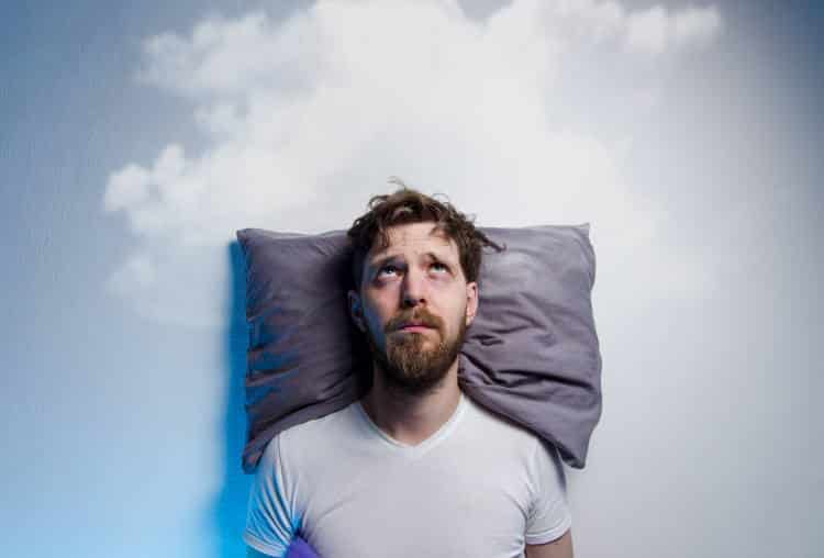 Πώς το οικονομικό στρες επηρεάζει την ποιότητα του ύπνου και 6 τρόποι να το αντιμετωπίσουμε