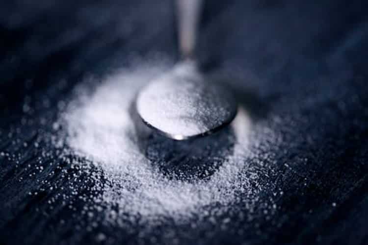 Τα αναψυκτικά με ζάχαρη επηρεάζουν αρνητικά την καρδιά και τον εγκέφαλο