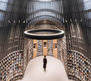 Σαγκάη: Ιστορική εκκλησία μεταμορφώνεται σε ατμοσφαιρικό βιβλιοπωλείο (Φωτογραφίες)