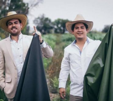Δύο Μεξικανοί δημιούργησαν οικολογικό «δέρμα» από κάκτο (Φωτογραφίες)