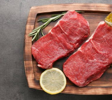 Πανεπιστήμιο Εδιμβούργου: Πώς συνδέεται η κατανάλωση κόκκινου κρέατος με την πρόωρη γήρανση