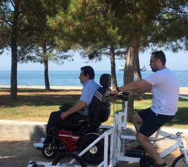 Το πρώτο πανελλαδικά κοινόχρηστο ποδήλατο για ΑμεΑ βρίσκεται στη Θεσσαλονίκη