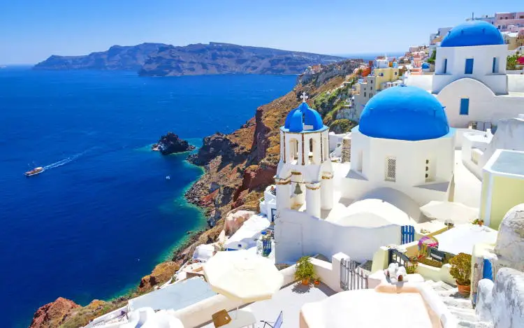 Τα μικρά και φτωχικά σπίτια που δημιούργησαν την αρχιτεκτονική στη Σαντορίνη