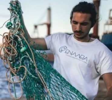 Λευτέρης Αραπάκης: Ο 26χρονος που βραβεύτηκε από τον ΟΗΕ για την περιβαλλοντική του δράση